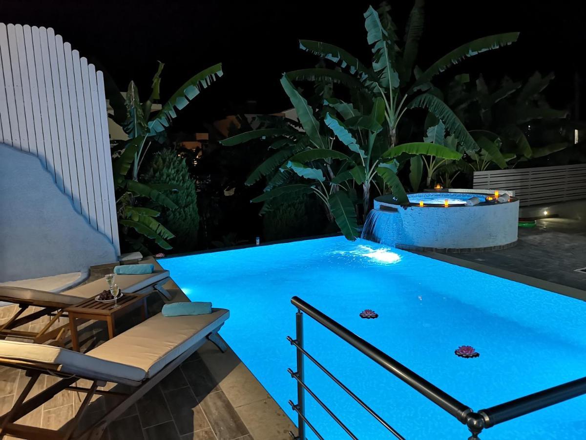 Valantas Garden Suite 拉多斯 外观 照片